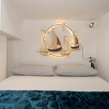Fully Renovated Beachfront Loft In Fourka *