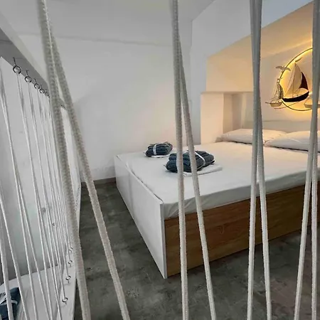Σπίτι διακοπών Fully Renovated Beachfront Loft In Fourka *