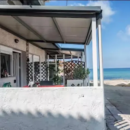 Fully Renovated Beachfront Loft In Fourka Σπίτι διακοπών
