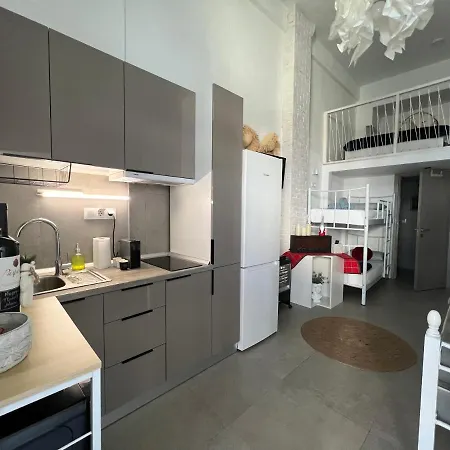 Fully Renovated Beachfront Loft In Fourka Hébergement de vacances *